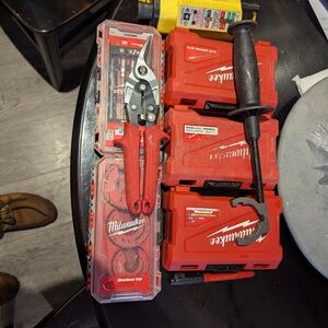 Milwaukee Red Tool Set